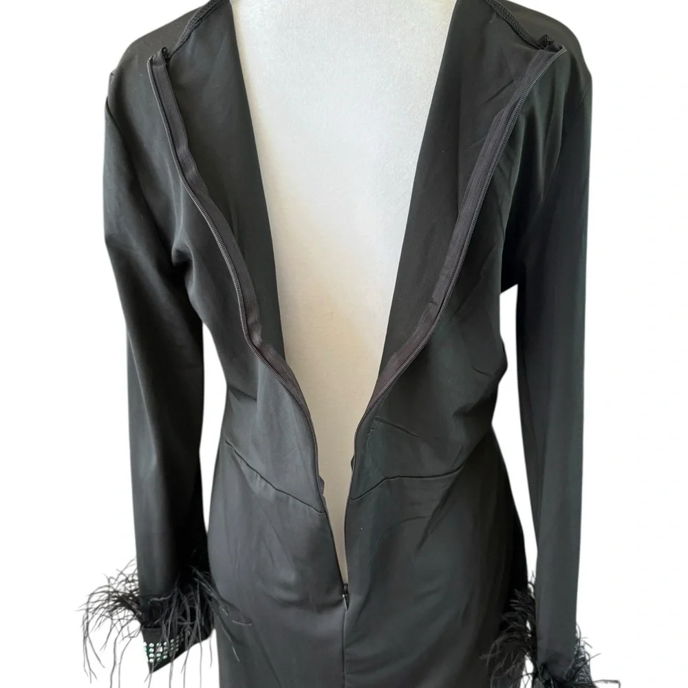 Women’s Black and Cream Dress with Feather Cuffs EUC Size XL